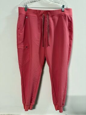 Figs Technical Collection in Polmonary Pink